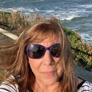 Meet your Posher, Debbie